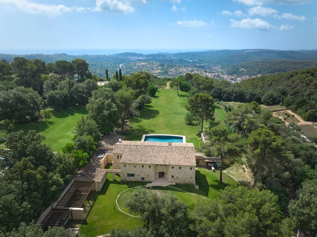 House in Quartiers Est les Salettes-Les Campons, La Colle-sur-Loup, France 1 - 13352335