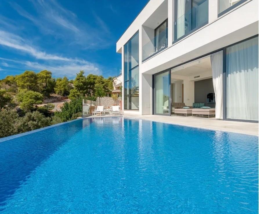 Villa in Velo Grablje, Split-Dalmatia County, Croatia 2 - 12624236