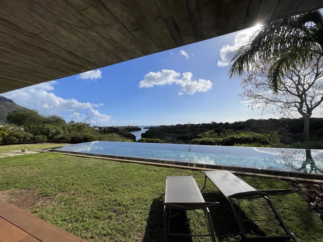 Villa in Tamarin, Rivière Noire District, Mauritius 2 - 13465809