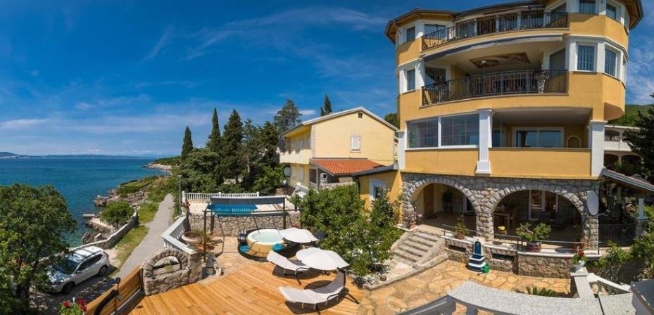 Villa in Grad Novi Vinodolski, Primorje-Gorski Kotar County, Croatia 3 - 13339298