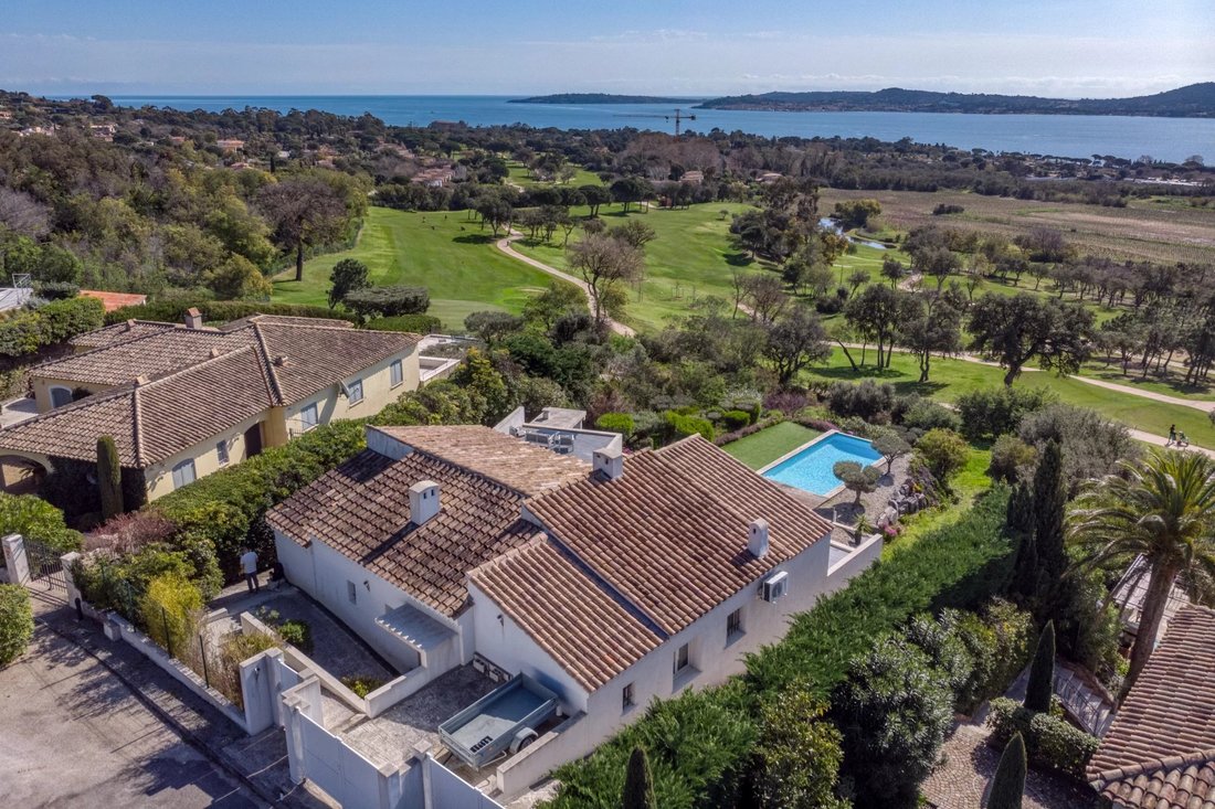 Villa in Grimaud, Provence-Alpes-Côte d'Azur, France 4 - 13990147