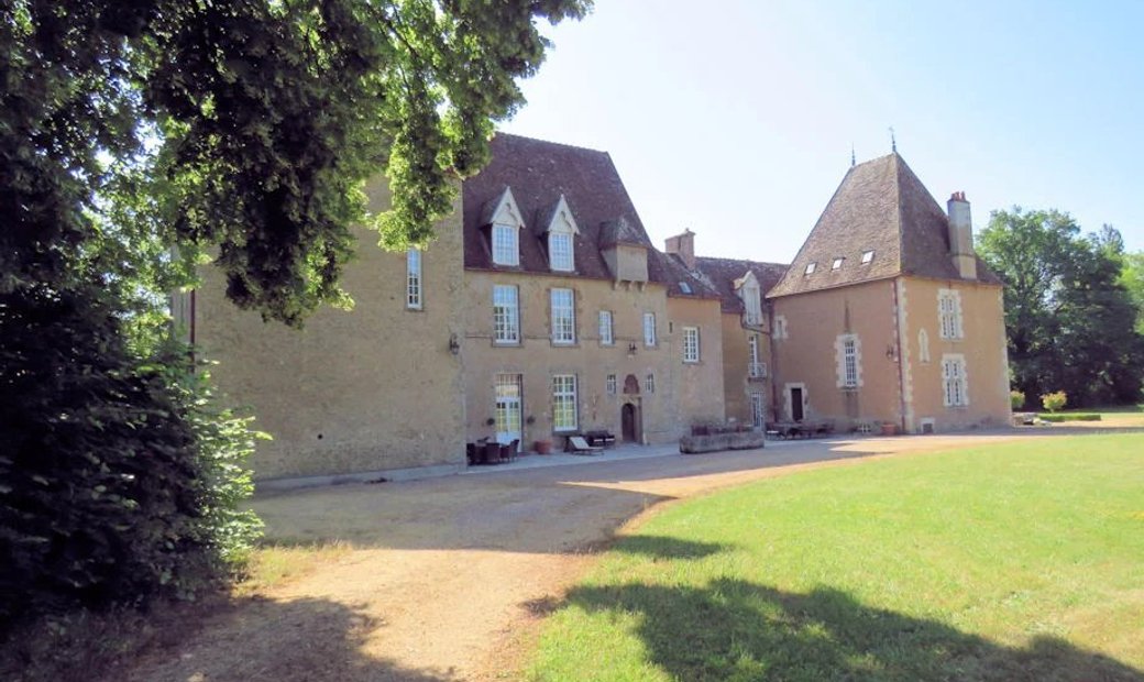Castle for Sale in Corbigny, Bourgogne-Franche-Comté, France