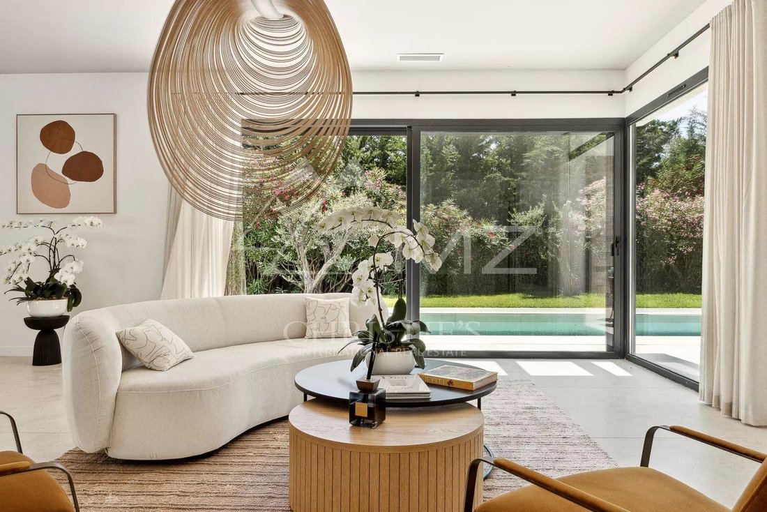 Villa in Mougins, Provence-Alpes-Côte d'Azur, France 5 - 14483956