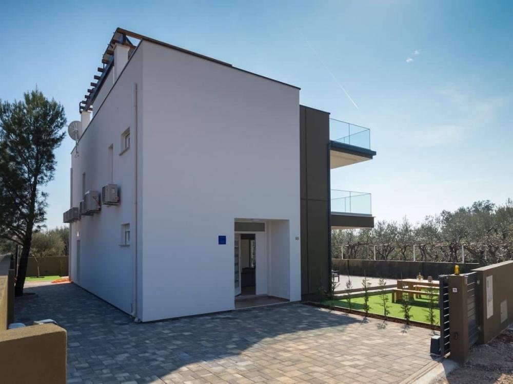 Villa in Fazana, Istria County, Croatia 2 - 11279400