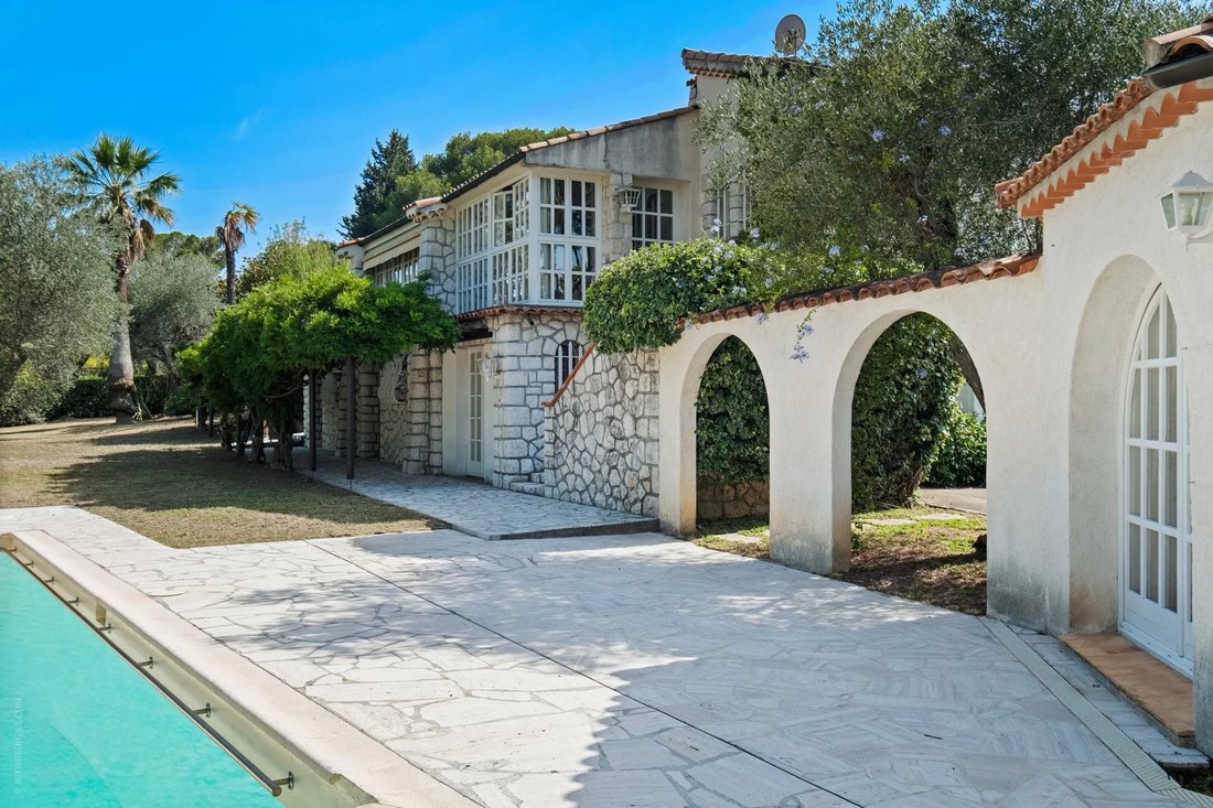 Villa in Bois Fleuri-Chevre d'Or-Saint Philippe, Biot, France 2 - 14750766