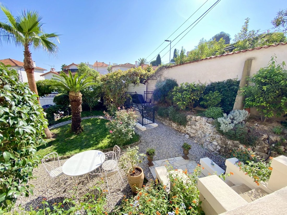 Estate in Petit-Juas, Cannes, France 3 - 13361632