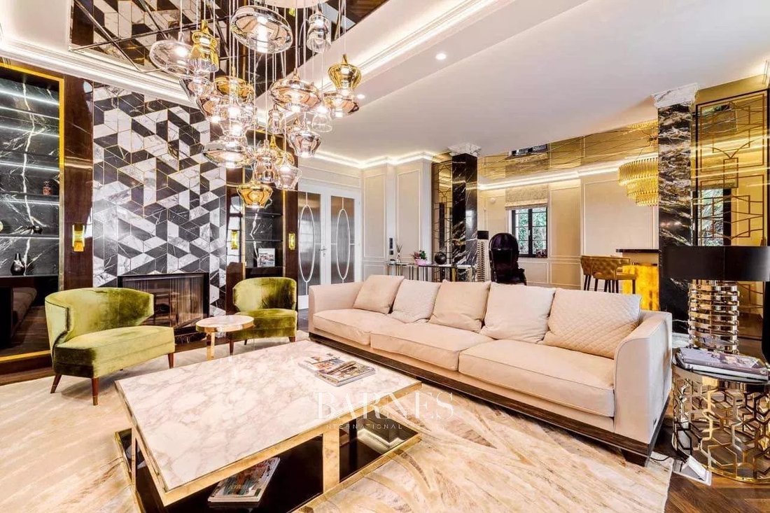 Villa in Budapest, Hungary 5 - 14664821