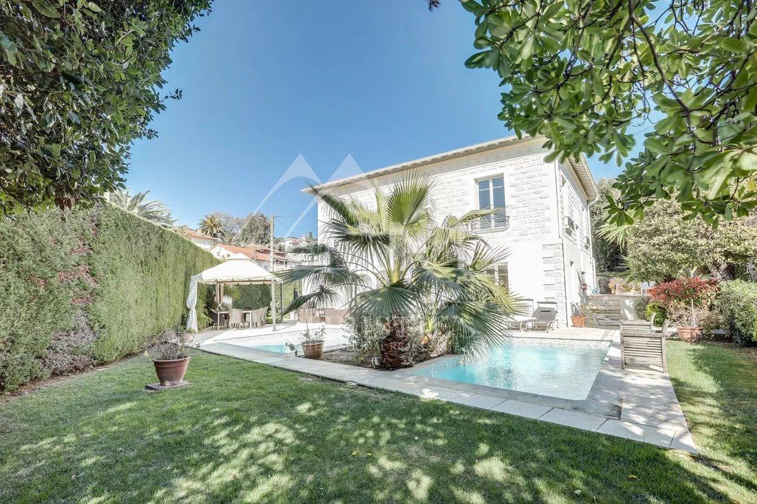House in Camp Long, Cannes, France 1 - 14900509