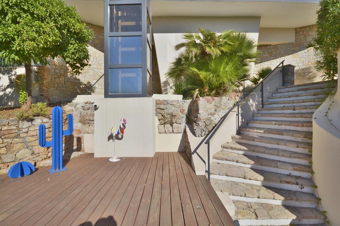 Villa in Font de Veyre, Cannes, France 5 - 14628874