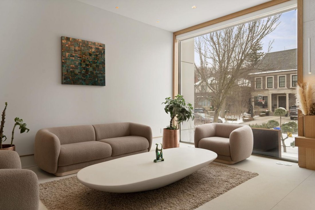 House in Toronto, Ontario, Canada 4 - 15190200