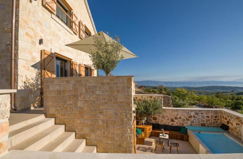 Villa in Velo Grablje, Split-Dalmatia County, Croatia 3 - 13882425