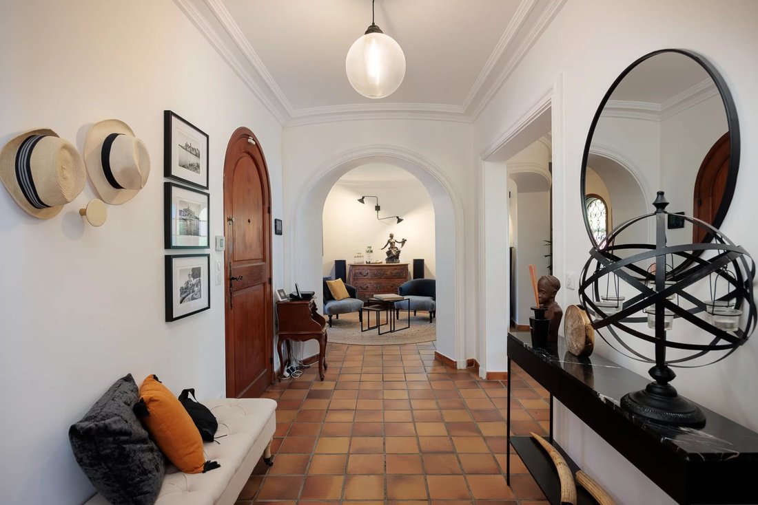 Villa in Antibes, Provence-Alpes-Côte d'Azur, France 5 - 13562107
