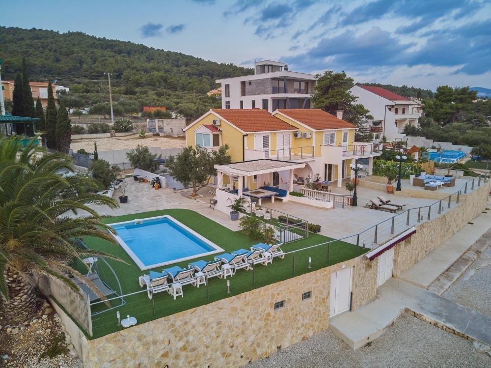 Villa in Zedno, Split-Dalmatia County, Croatia 4 - 12253271