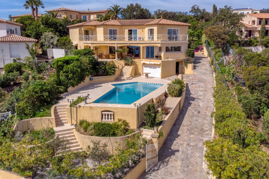 Villa in Les Issambres, Roquebrune-sur-Argens, France 1 - 14362431