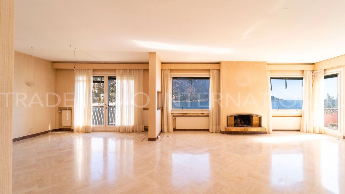Villa in Èze, Provence-Alpes-Côte d'Azur, France 2 - 12677354