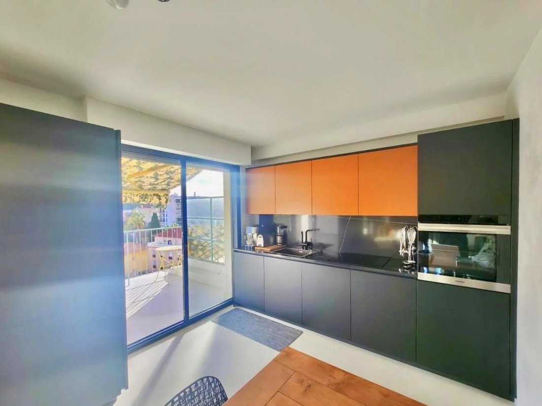 Apartment in Liberation, Nice, France 4 - 13638496