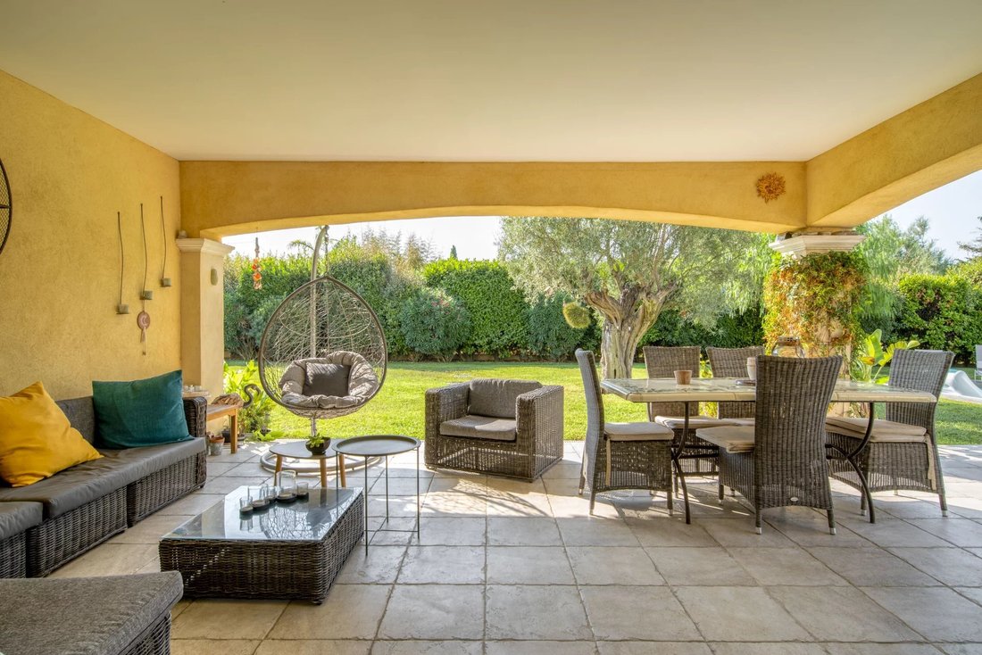 Villa in Brusquet-Retenaou-Devens, Vallauris, France 3 - 14668353