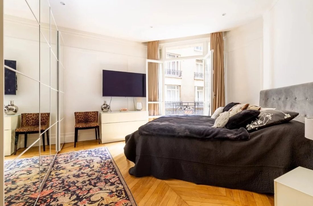 Apartment in Porte Dauphine, Paris 16e Arrondissement, Paris 3 - 13630847
