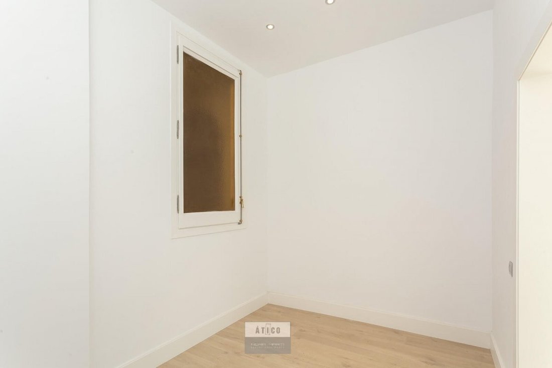 Apartment in Eixample, Barcelona, Spain 4 - 15191585