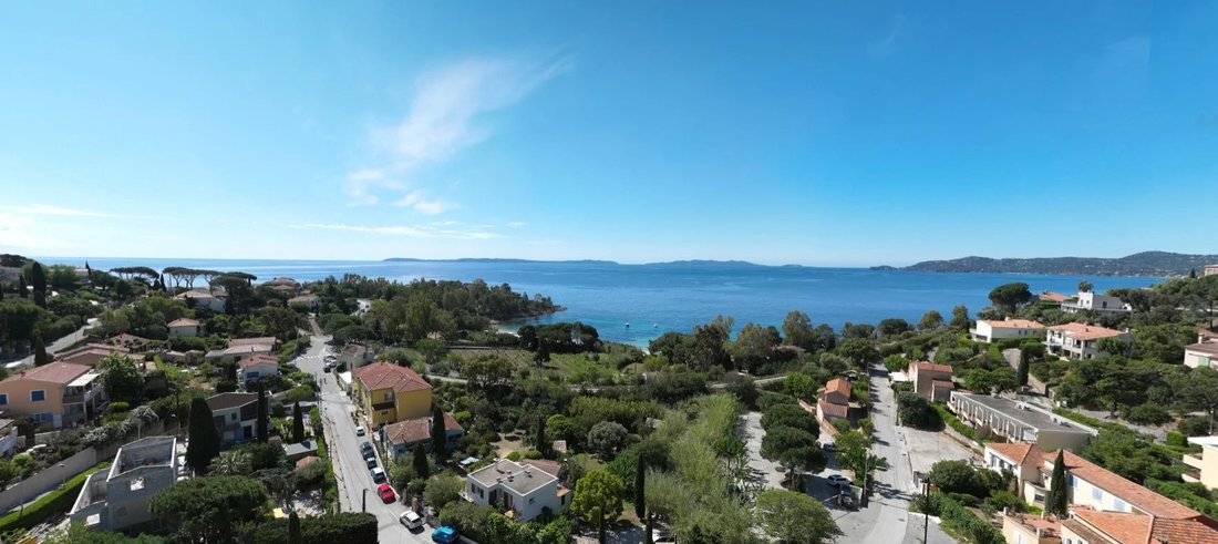 House in Le Lavandou, Provence-Alpes-Côte d'Azur, France 2 - 14135612
