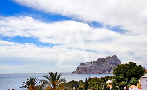 Villa in Calp / Calpe, Valencian Community, Spain 1