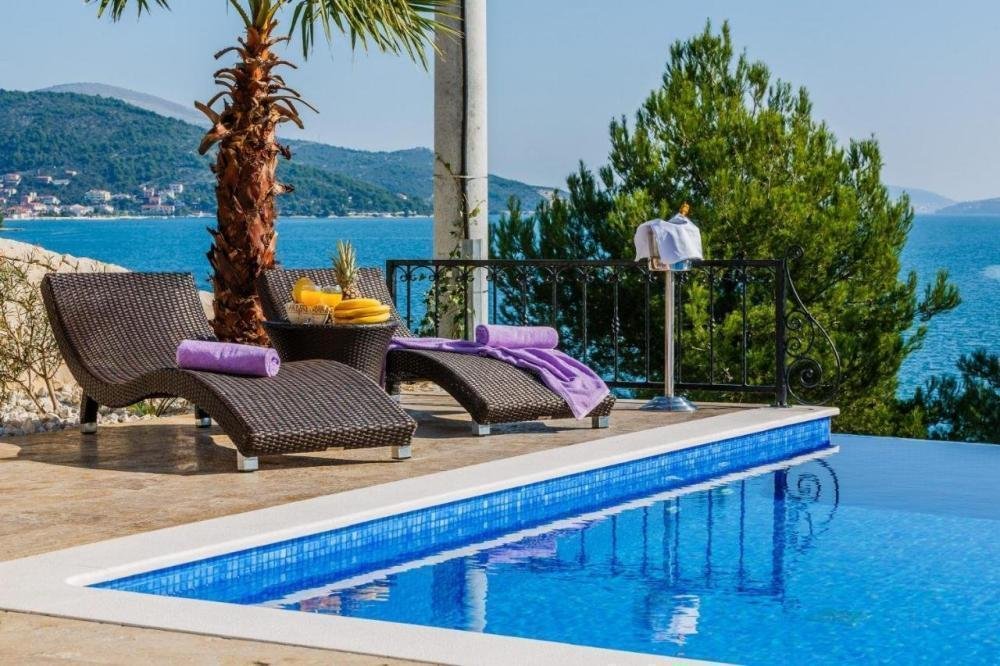 Villa in Trogir, Split-Dalmatia County, Croatia 1 - 14082737