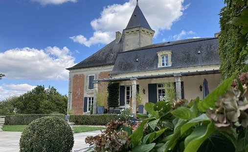 Schloss in Saint-Émilion, Neu-Aquitanien, Frankreich 1