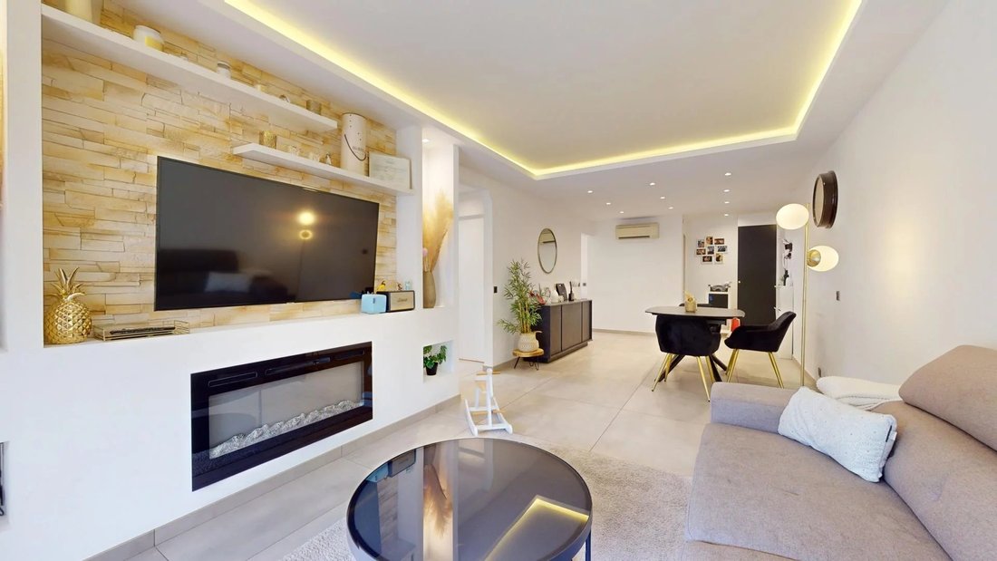Apartment in Croix des Gardes, Cannes, France 1 - 14458582