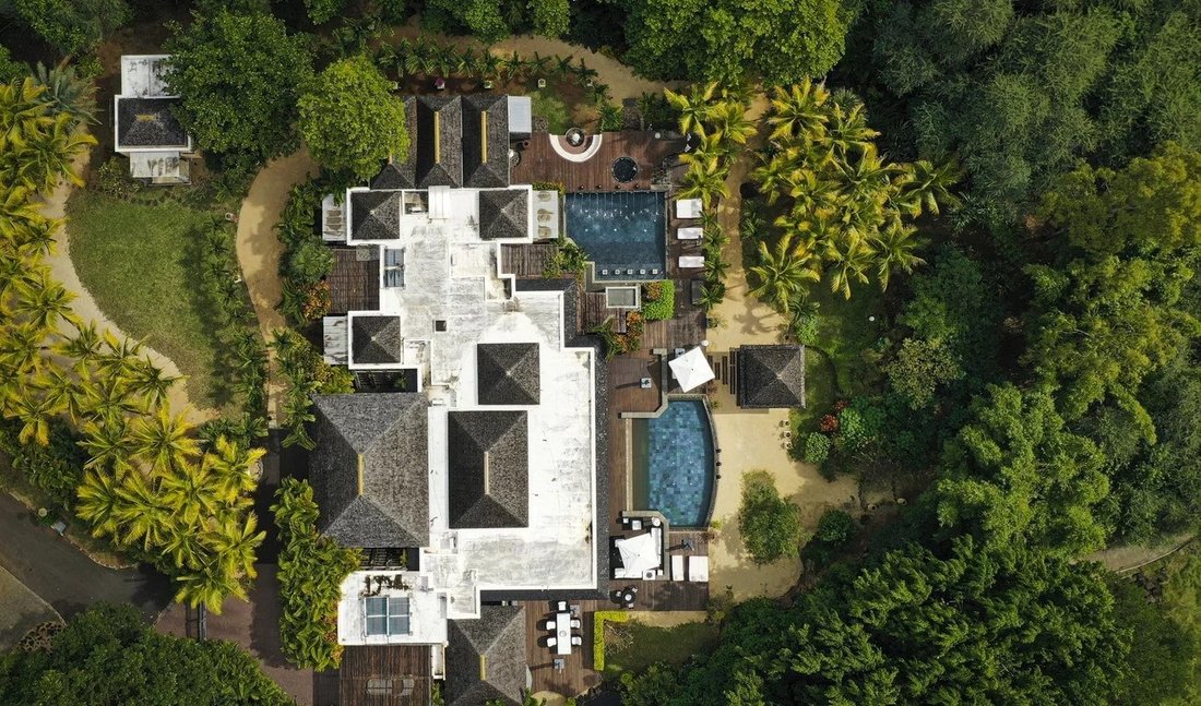 Villa in Flic en Flac, Rivière Noire District, Mauritius 2 - 14425400
