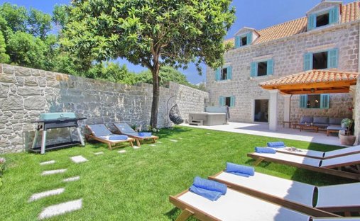 Villa in Cavtat, Dubrovnik-Neretva County, Croatia 1