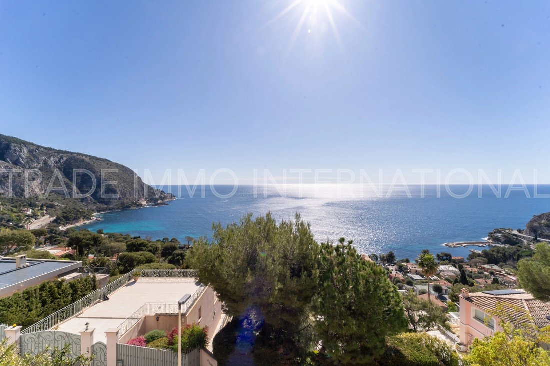 Villa in Èze, Provence-Alpes-Côte d'Azur, France 1 - 12691282