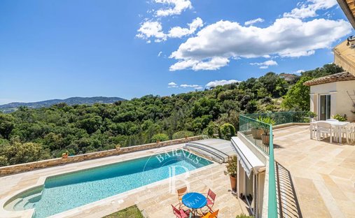 Villa in Grasse, Provence-Alpes-Côte d'Azur, France 1