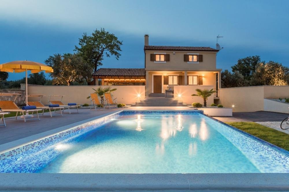 Villa in Fazana, Istria County, Croatia 3 - 13365759