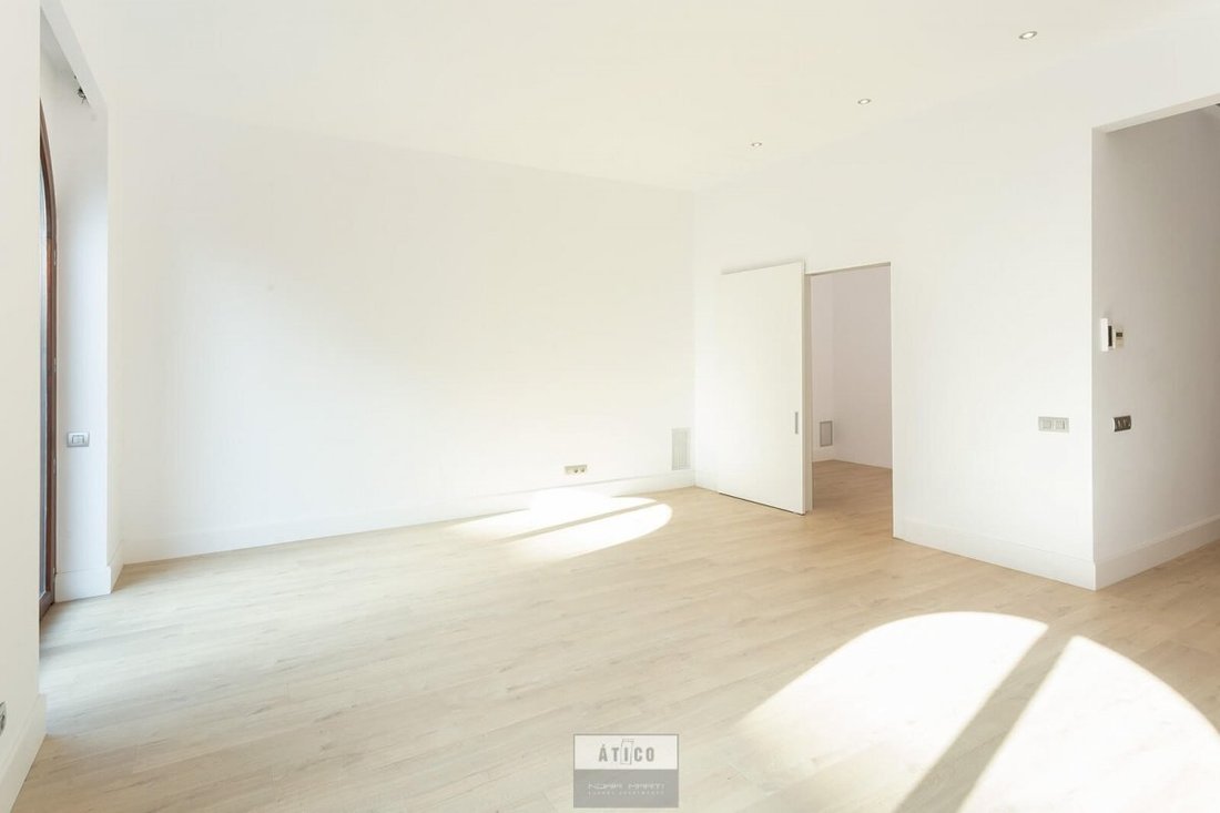 Apartment in Eixample, Barcelona, Spain 5 - 15191585
