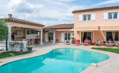 Villa in Les Aspres-Plan Sarrain, Mouans-Sartoux, France 1