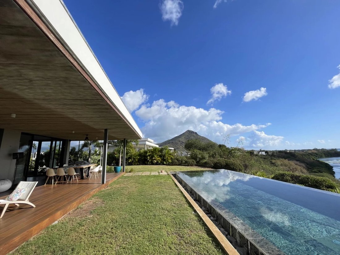 Villa in Tamarin, Rivière Noire District, Mauritius 3 - 13465809
