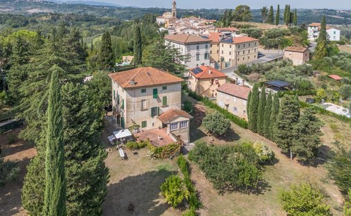 Villa in Soiana, Tuscany, Italy 1
