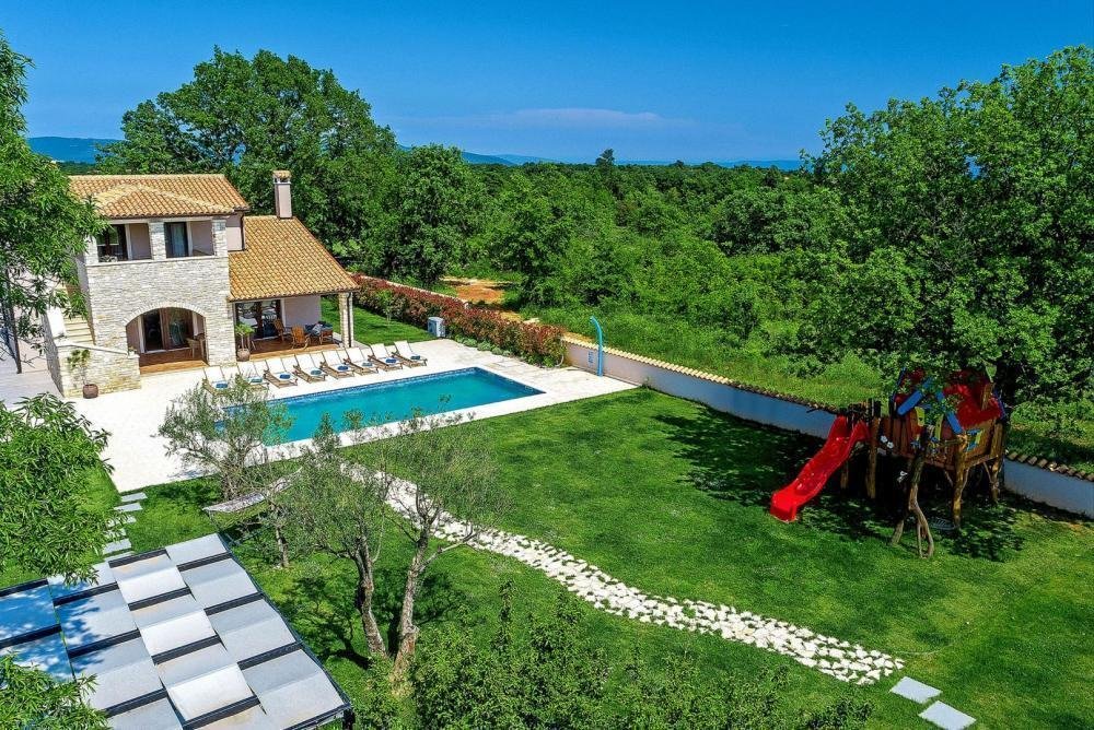 Villa in Mali Vareski, Istria County, Croatia 2 - 12936621