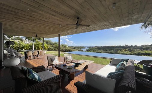 Villa in Tamarin, Black River, Mauritius 1