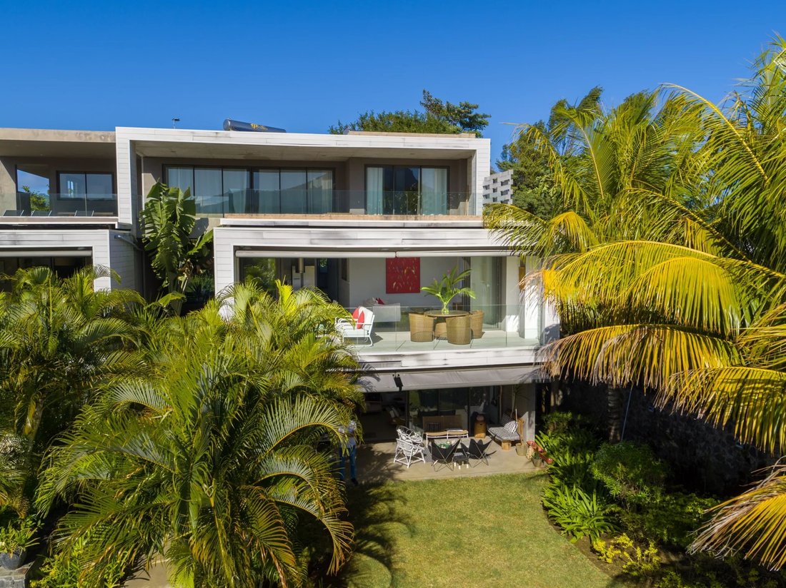 Apartment in Grande Riviere Noire, Rivière Noire District, Mauritius 2 - 14425063