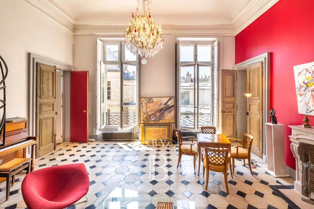 Apartment in Paris, Île-de-France, France 1 - 13662208