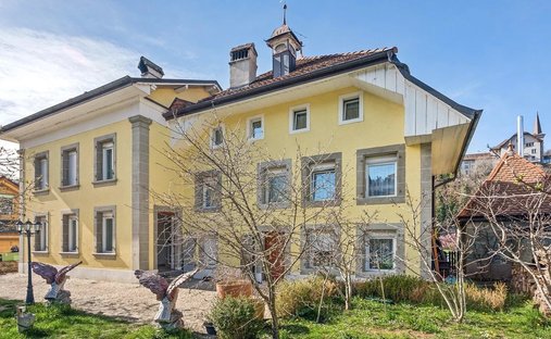 House in Moudon, Vaud, Switzerland 1