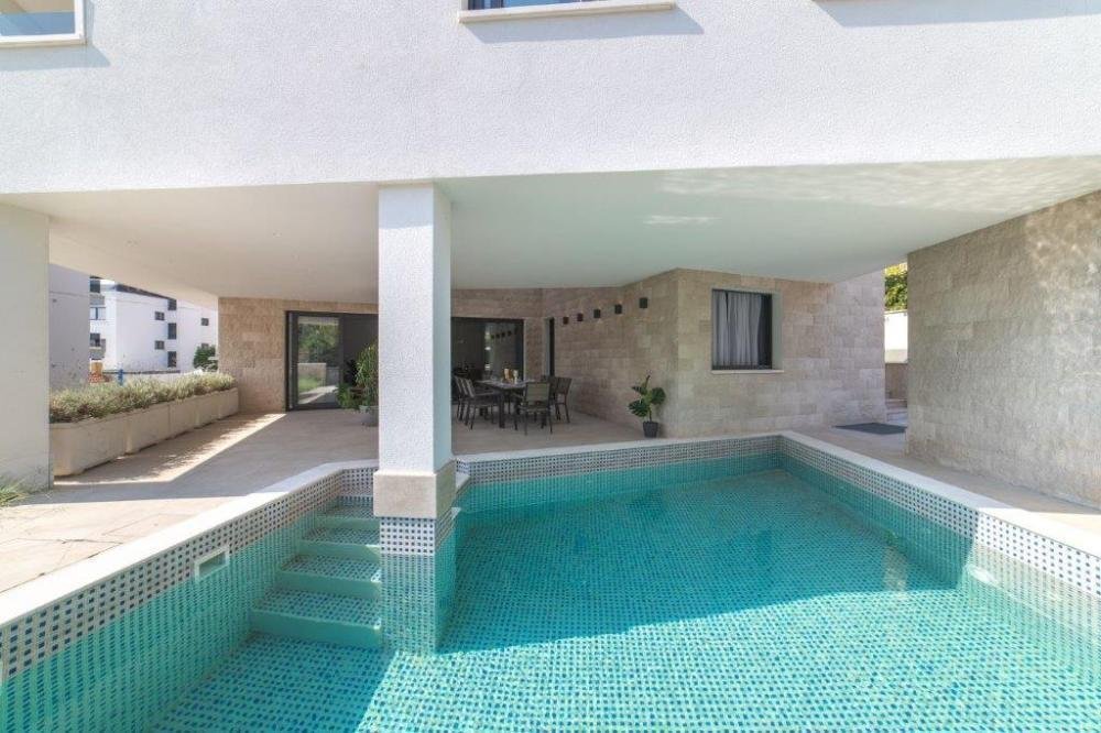 Villa in Zedno, Split-Dalmatia County, Croatia 2 - 13882668