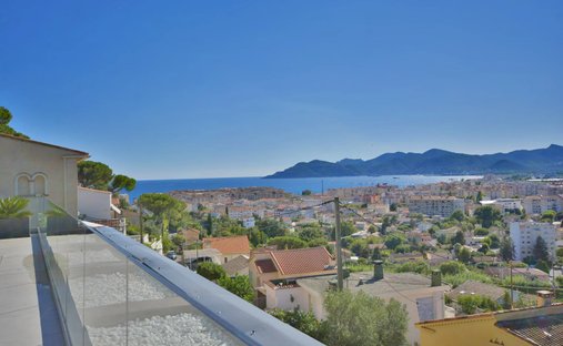 Villa in Font de Veyre, Cannes, France 1