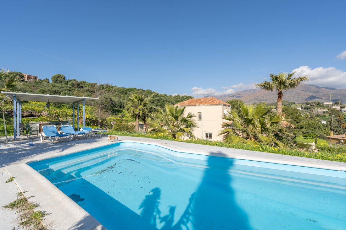 Villa in Estepona, Andalusia, Spain 3 - 15196390