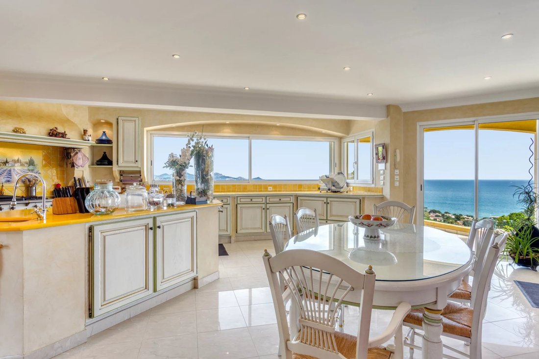 Villa in Les Issambres, Roquebrune-sur-Argens, France 5 - 14362431