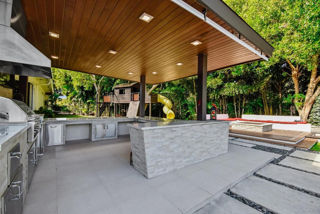 House in Weston, Florida, United States 5 - 15190209