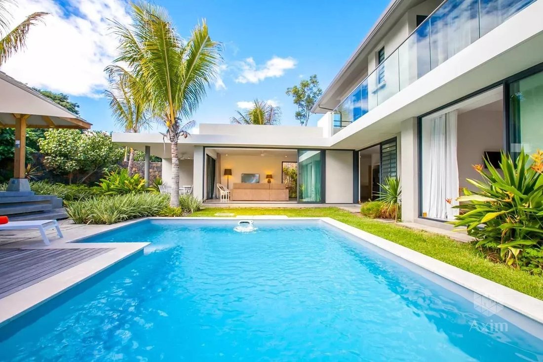 Villa in Tamarin, Rivière Noire District, Mauritius 2 - 11088124