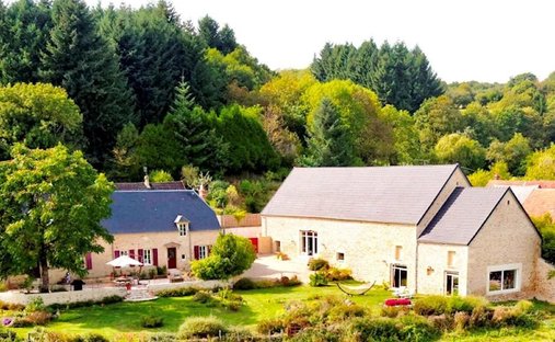 Casa a Saint-Saulge, Borgogna-Franca Contea, Francia 1
