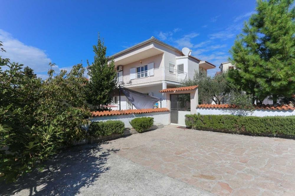 Villa in Okrug Gornji, Split-Dalmatia County, Croatia 1 - 11982925